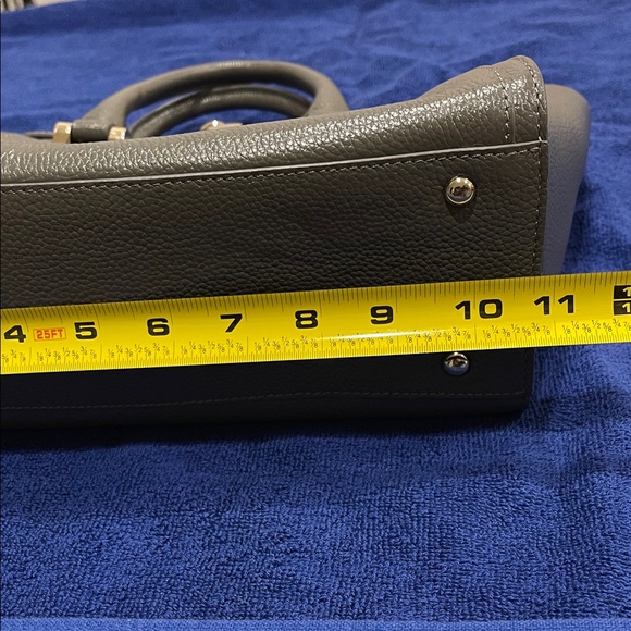 Zenith leather Handbag - Picture 8 of 8